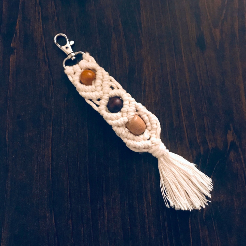 👜Uniquely Hand-Crafted Macrame Knotted Keychain/Charm w/Natural Wooden Beads